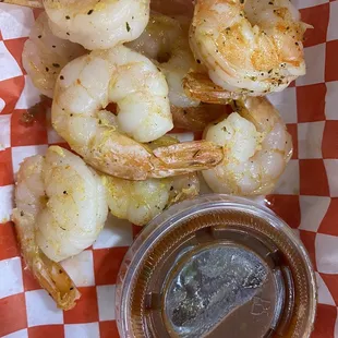 shrimp and dipping sauce