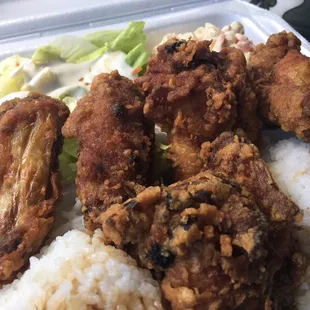 Chicken plate. I asked for mochiko but I think he misheard me and got me fried chicken. No worries tho. Whatever this is it's pretty tasty.