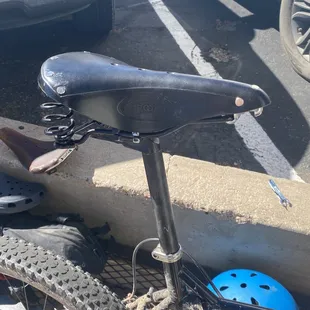 New saddle at a great price!