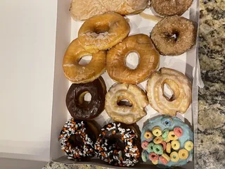 Grand Donuts