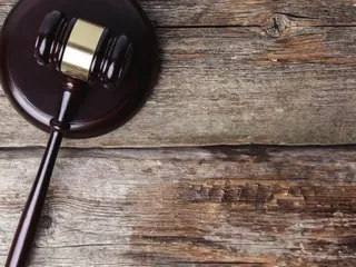 Amos auction service