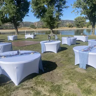Wedding Reception Dining 

*5ft round tables
*white linens
*Dusty blue table runners