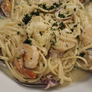 Seafood Linguine
