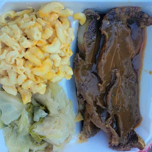 Beef steak, mac n cheese &amp; cabbage