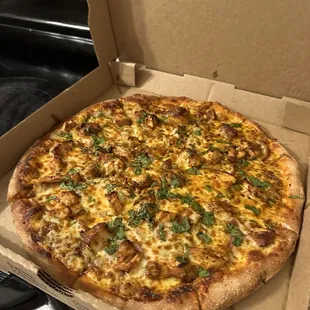 Large 14" Spicy Chicken Curry Pizza (Halal)