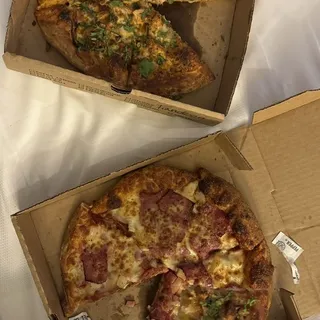 Tandoori Chicken Pizza (Halal)