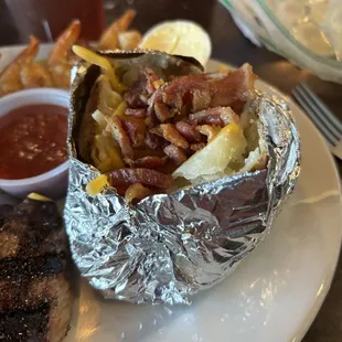 M & R Grill