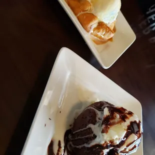 Apple tart and chocolate lava cake