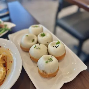 Pork Pan Fried bun (6pc) ($12.99)