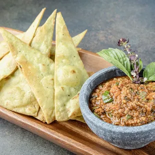 Chip with Basil Chili Dip