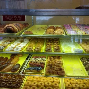 mmm dooo-nuts