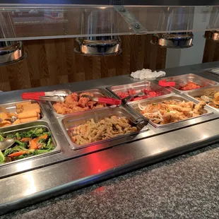 Middle section steam table.