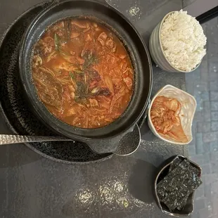 budae jjigae (army stew)