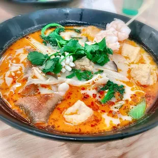 Mild spice and numbing.