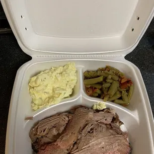 Brisket plate with potato salad and green beans