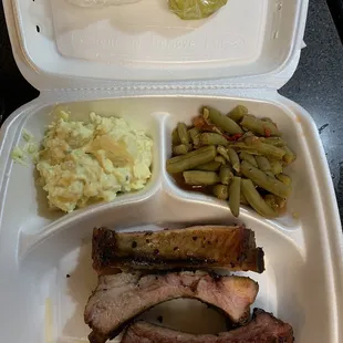 Ribs with potato salad and green beans