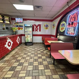 the inside of a fast food restaurant