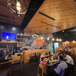 Bar/tables and seating