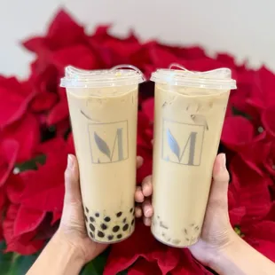 DongDing Oolong Milk &amp; White Peach Oolong Milk Tea