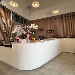 Another right side entrance overview