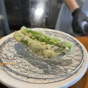 Tempura asparagus