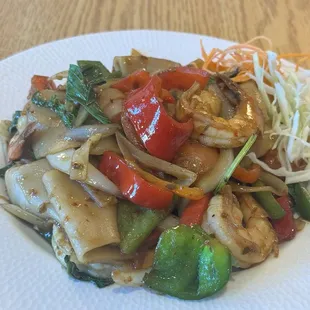 Pad Kee Mao Noodle Dinner (Drunken Noddle)