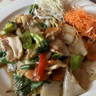 55. Pad Kee Mao Noodle Dinner (Drunken Noddle)