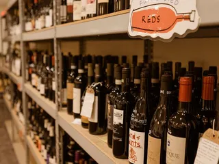 Clos Wine Shop