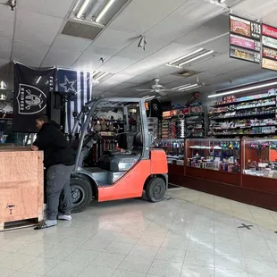 Forklift rentals - retail and industrial usage