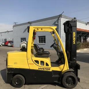 Propane forklifts for sale or rent. 3000 - 30,000 lb. capacity