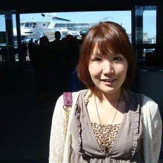 Ji Hye H.