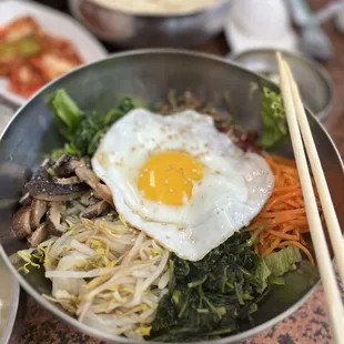 Cold bibimbap delish!