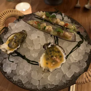 Razor Clams &amp; Oysters