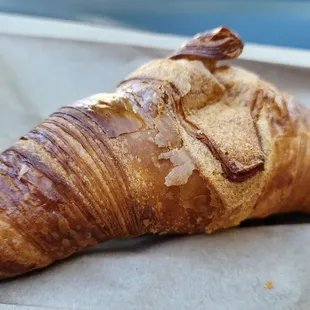 Plain croissant