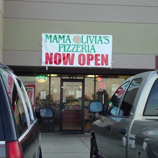 Ma Ma Olivia's Pizzeria, storefront &amp; entrance. October 18th 2013 visit.