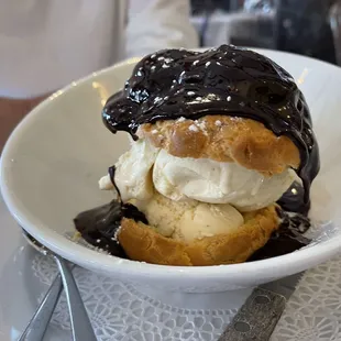 Profiteroles