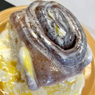 Delicious cinnamon roll - ask for it warmed with butter.