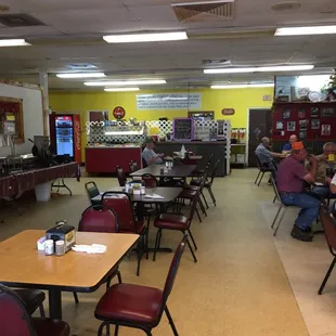 Saturday and Sunday they have a breakfast buffet. Nice country food