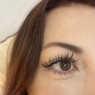 Lash extensions by Diana