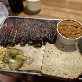 Spare ribs and baked beans