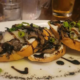 Mushroom crostini