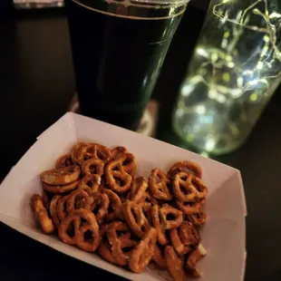 Blackcat Porter and pretzels