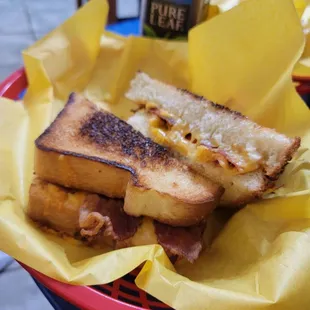 Grilled Cheese Sandwiches