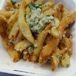 Garlic parm fries