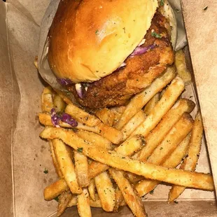 Macaco spicy chicken sandwich