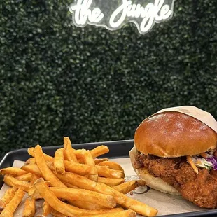 Macaco sandwich meal