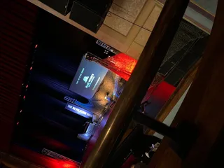 Deluxe At Old National Centre