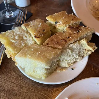 HOUSE MADE FOCACCIA BREAD