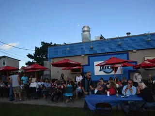 Dukes Pizza, Pub and Grill