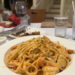 Jumbo prawn fettuccine